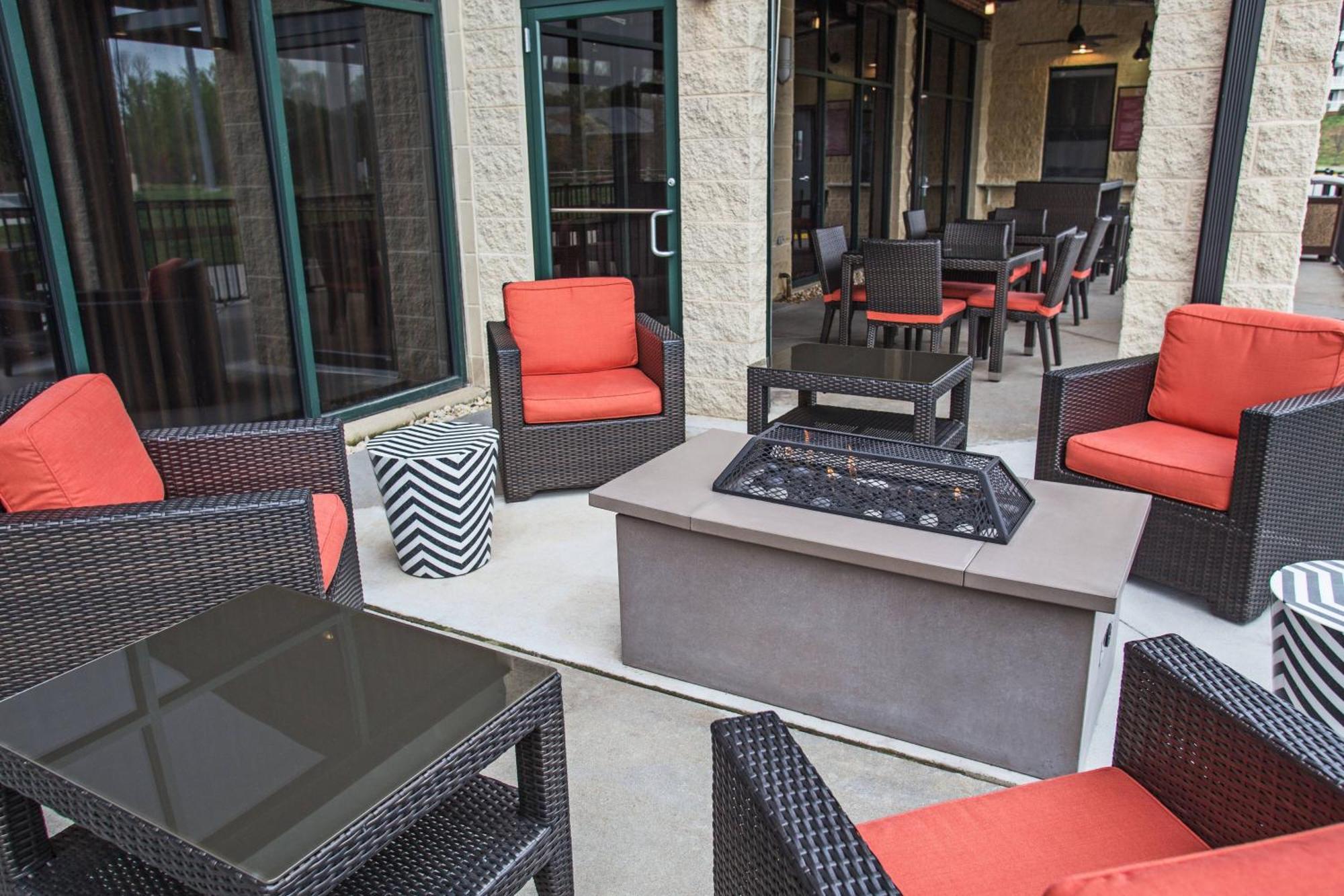 Courtyard At Ripken Stadium Hotel